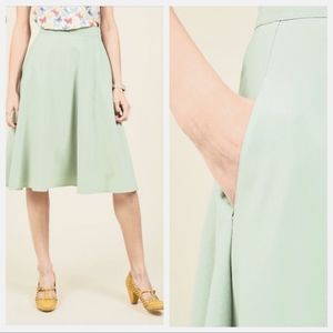 Modcloth Just This Sway Skirt in Sage - Medium